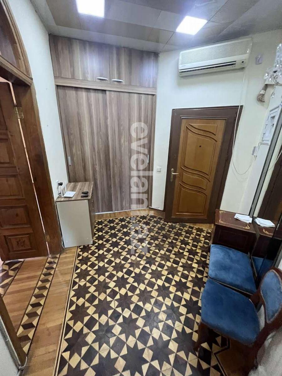 Sale, old building, 3 room, 117 m², Baku, Nasimi r, 28 may m.