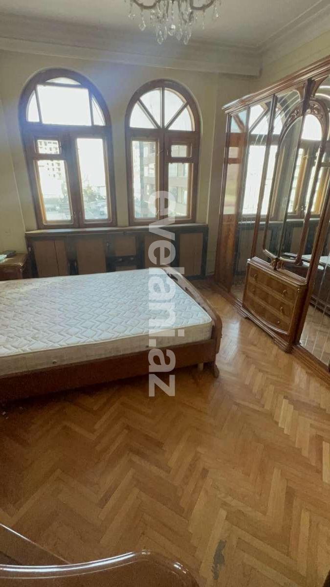 Sale, old building, 3 room, 117 m², Baku, Nasimi r, 28 may m.