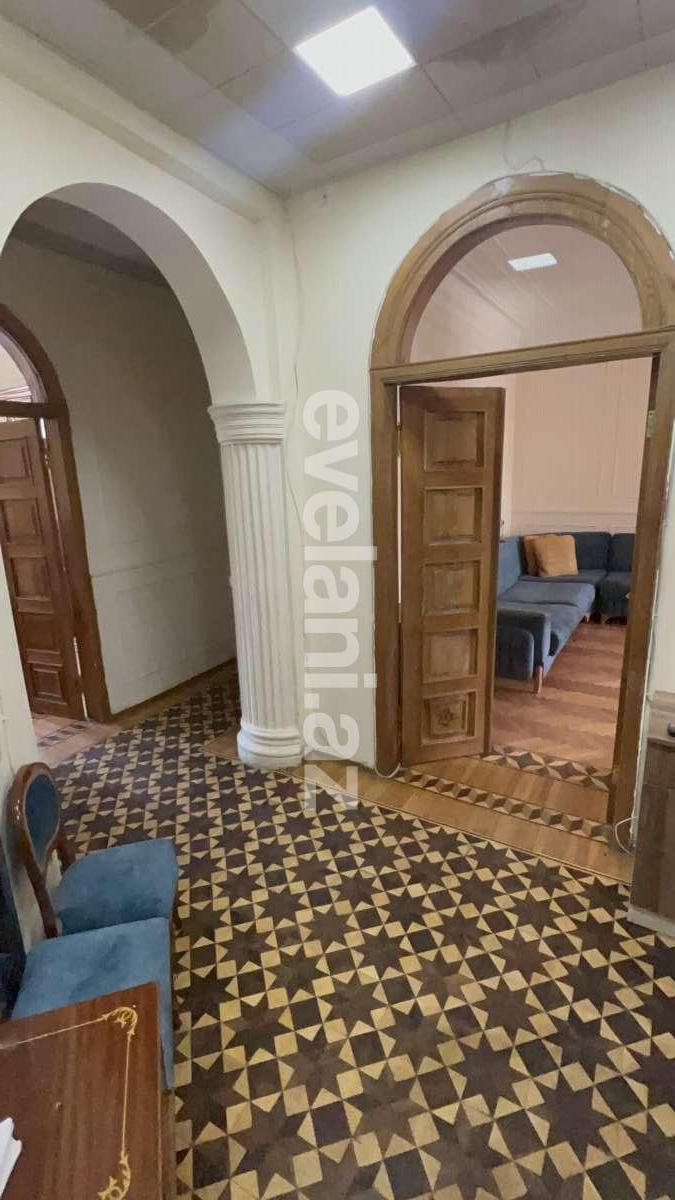 Sale, old building, 3 room, 117 m², Baku, Nasimi r, 28 may m.