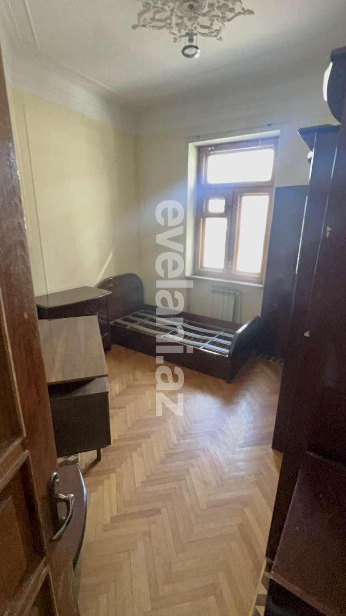 Sale, old building, 3 room, 117 m², Baku, Nasimi r, 28 may m.