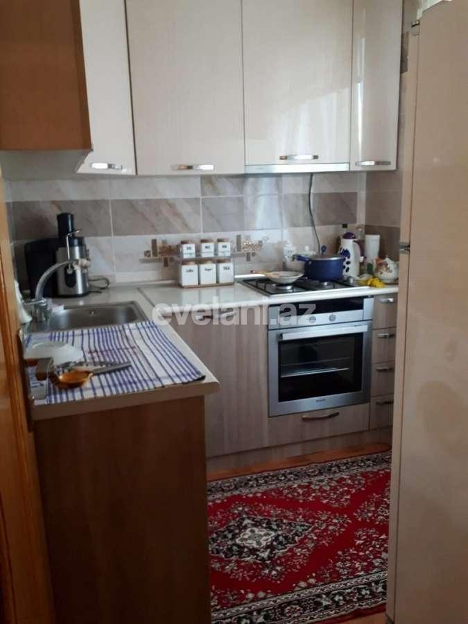 Satılır, köhnə tikili, 2 otaqlı, 48 m², Bakı, Nəsimi r, 1-ci mikrorayon q, Memar Əcəmi m.