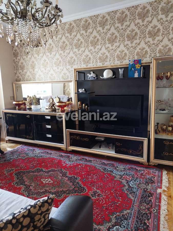 Satılır, köhnə tikili, 2 otaqlı, 48 m², Bakı, Nəsimi r, 1-ci mikrorayon q, Memar Əcəmi m.