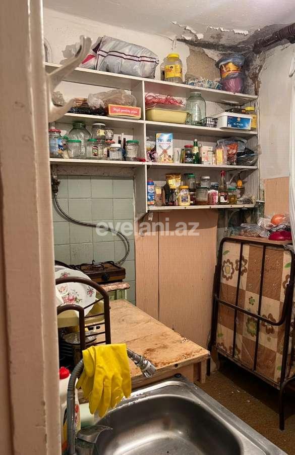 Satılır, köhnə tikili, 1 otaqlı, 32.5 m², Bakı, Yasamal r, Yasamal q, Elmlər Akademiyası m.