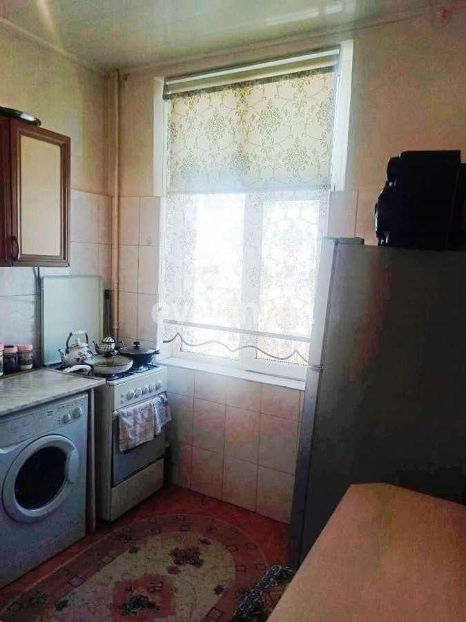 Satılır, köhnə tikili, 2 otaqlı, 55 m², Bakı, Yasamal r, Elmlər Akademiyası m.