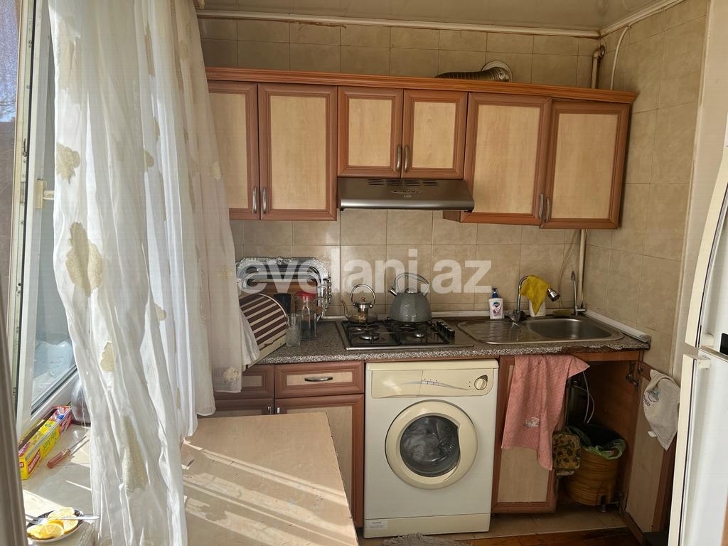 Продаётся, вторичка, 3-комнаты, 75 m², Баку, Ясамальский r, Элмляр Академиясы m.