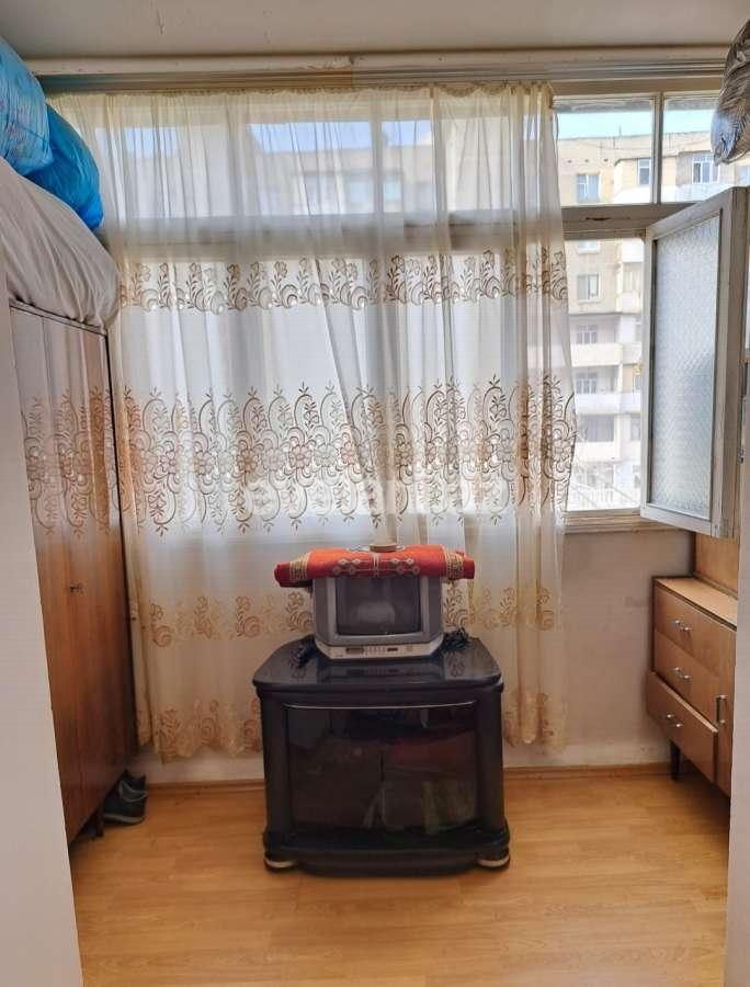 Satılır, köhnə tikili, 5 otaqlı, 100 m², Bakı, Xətai r.