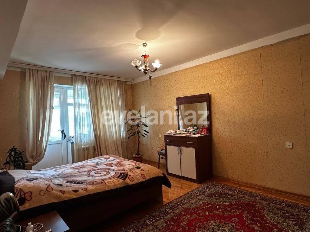 Satılır, köhnə tikili, 3 otaqlı, 104 m², Bakı, Suraxanı r.