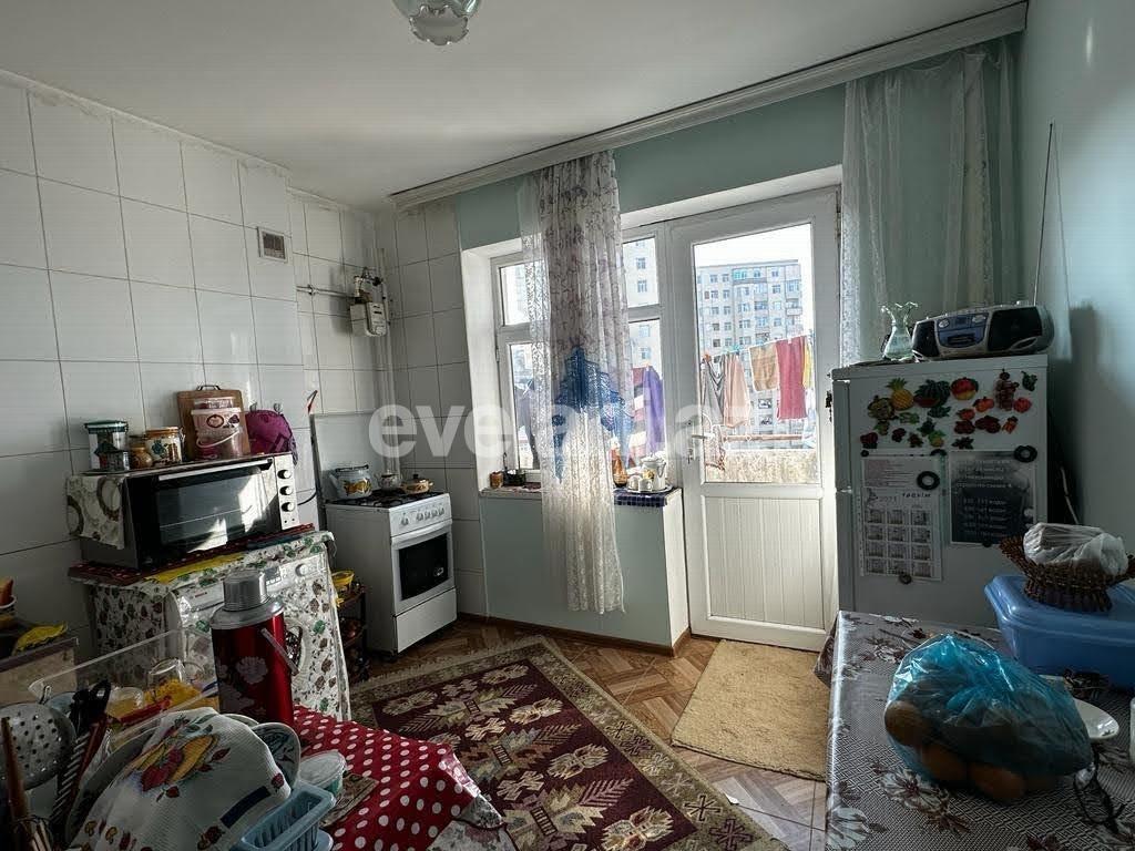 Satılır, köhnə tikili, 3 otaqlı, 104 m², Bakı, Suraxanı r.