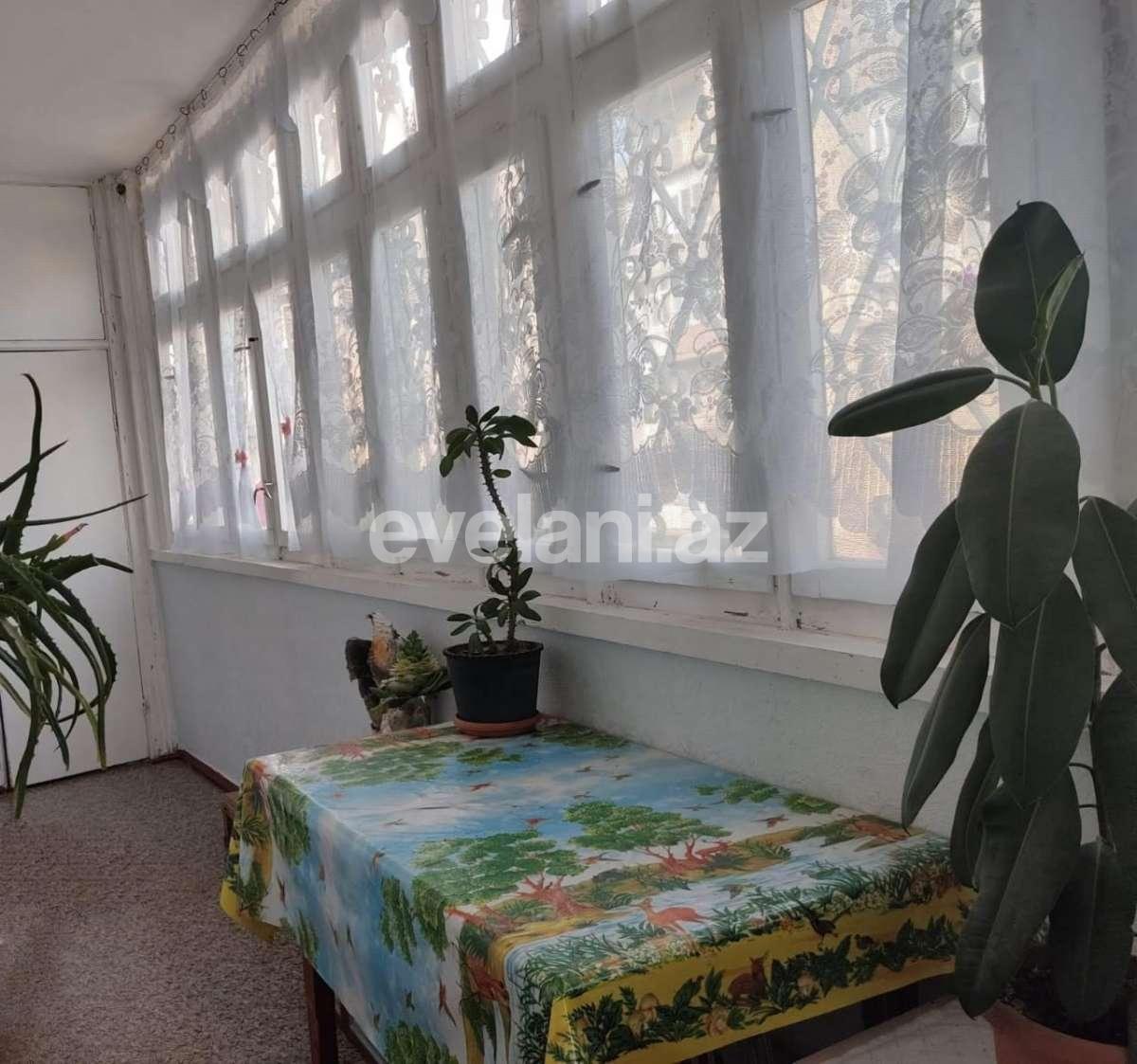 Satılır, köhnə tikili, 3 otaqlı, 75 m², Bakı, Suraxanı r.