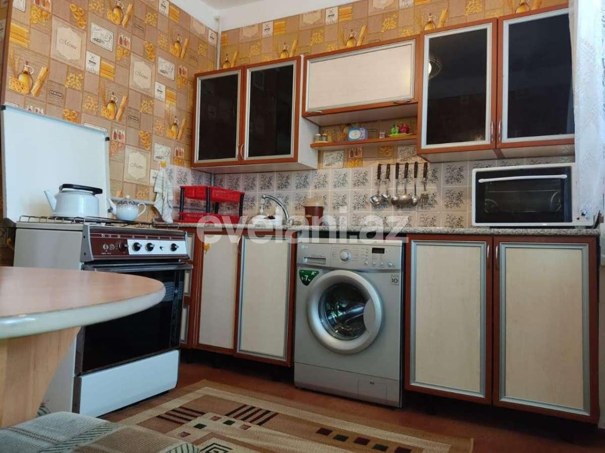 Satılır, köhnə tikili, 3 otaqlı, 75 m², Bakı, Suraxanı r.