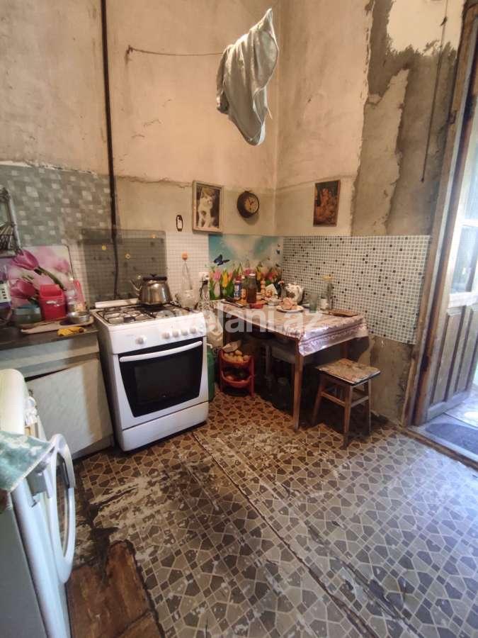 Sale, old building, 4 room, 95 m², Baku, Yasamal r, Elmlar Akademiyası m.