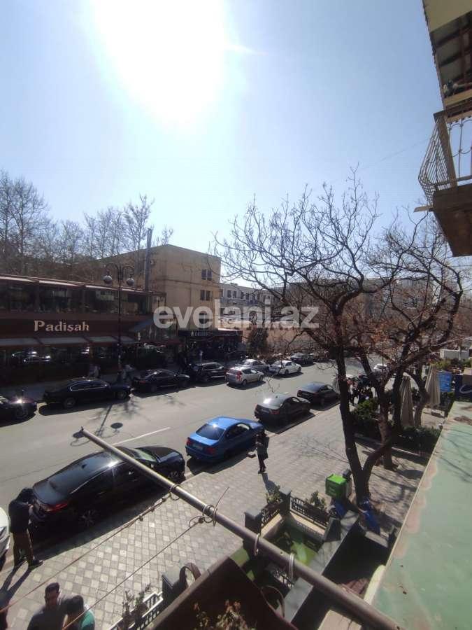 Sale, old building, 4 room, 95 m², Baku, Yasamal r, Elmlar Akademiyası m.