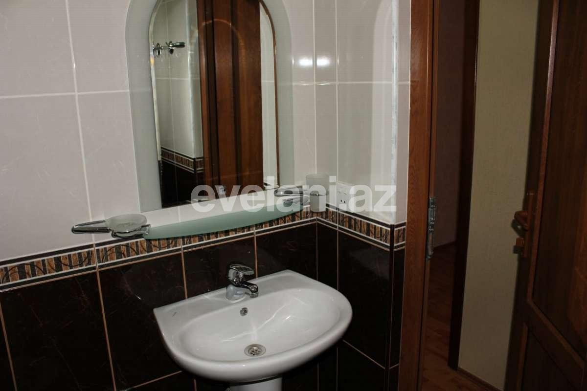 Sale, old building, 2 room, 40 m², Baku, Nizami r, Neftchilar m.