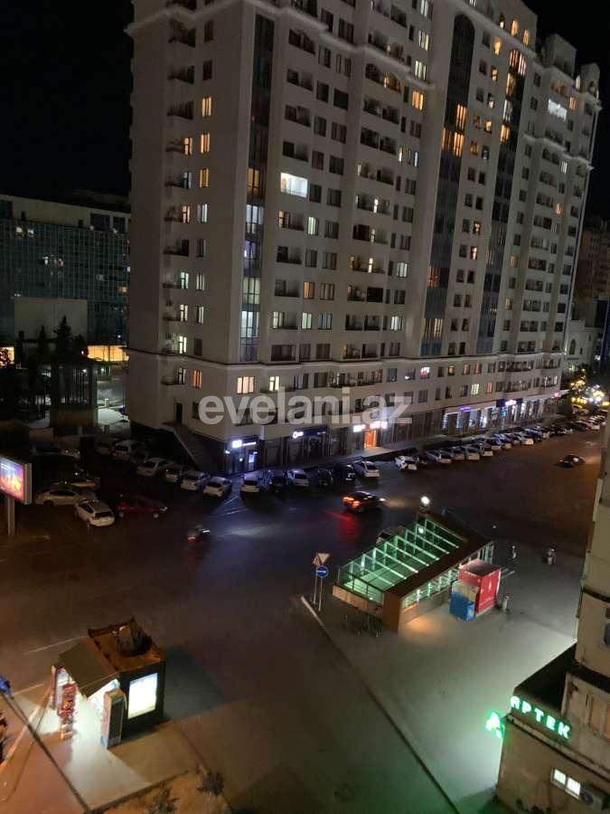 Продаётся, вторичка, 2-комнаты, 45 m², Баку, Бинагадинский r, 8-й микрорайон p, Азадлыг проспекти m.