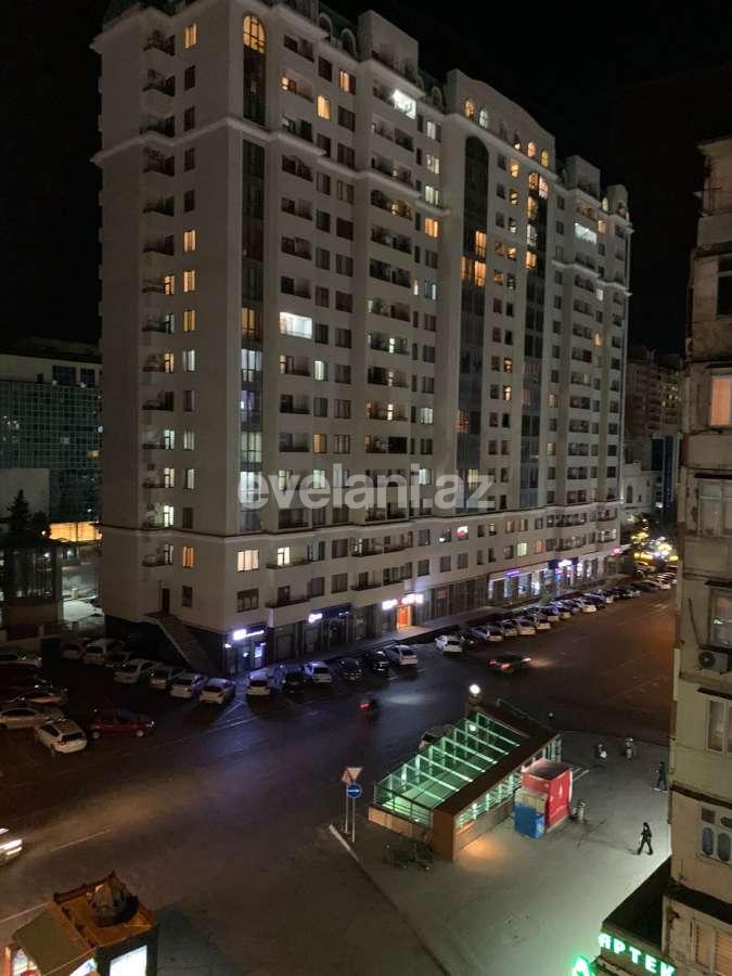 Продаётся, вторичка, 2-комнаты, 45 m², Баку, Бинагадинский r, 8-й микрорайон p, Азадлыг проспекти m.