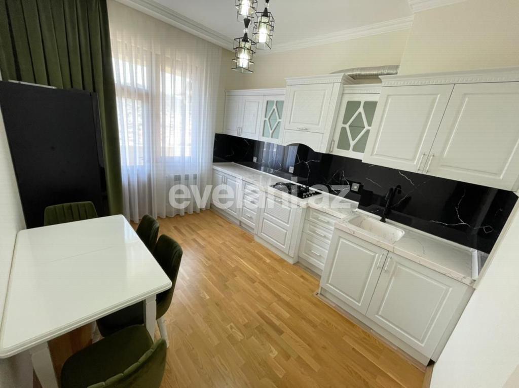 Сдаётся, новостройка, 2-комнаты, 82 m², Баку, Сабаильский r, Баилова p, Ичери Шехер m.