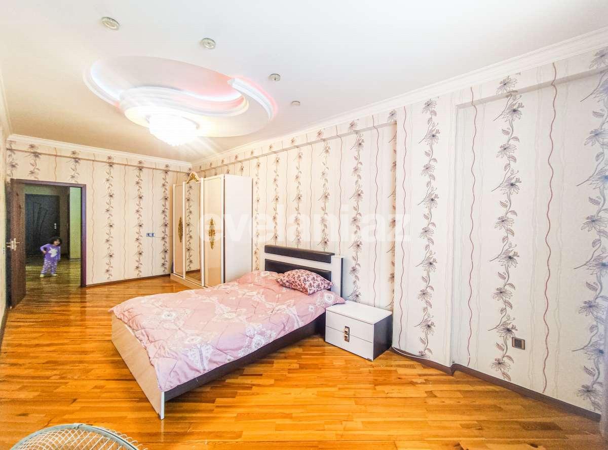 Rent, new building, 3 room, 130 m², Baku, Nizami r, Khalglar Doslugu m.