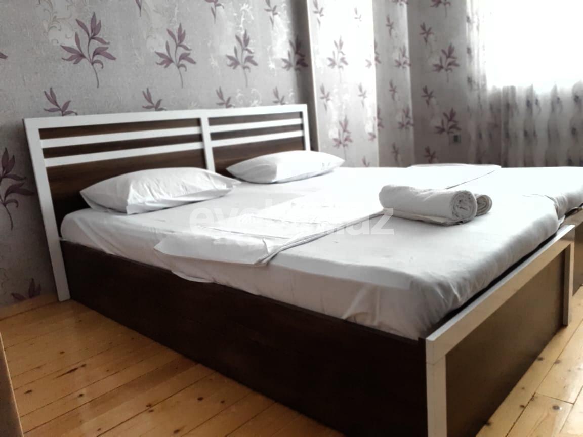 Rent, new building, 3 room, 130 m², Baku, Nasimi r.