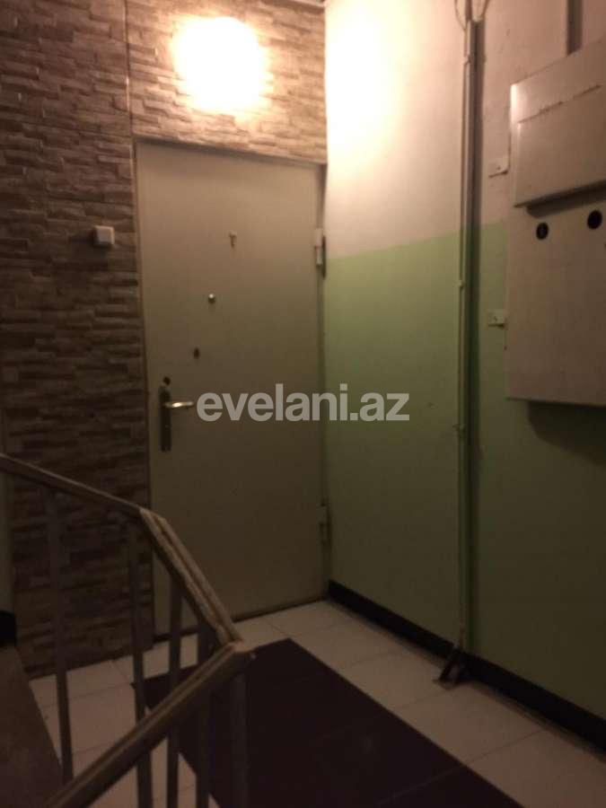 Satılır, köhnə tikili, 4 otaqlı, 120 m², Bakı, Binəqədi r, 8-ci mikrorayon q, Azadlıq prospekti m.