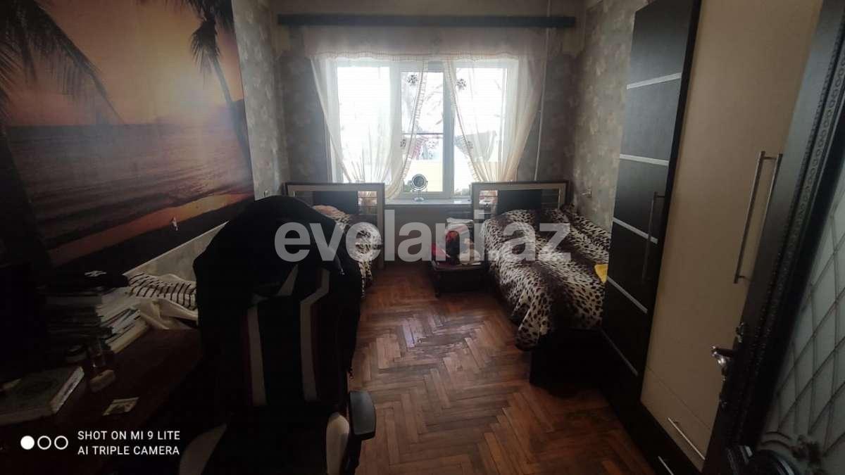 Satılır, köhnə tikili, 4 otaqlı, 110 m², Bakı, Binəqədi r, 8-ci mikrorayon q.