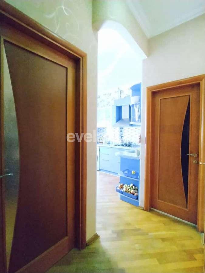 Satılır, köhnə tikili, 3 otaqlı, 77 m², Bakı, Nəsimi r, 28 may m.