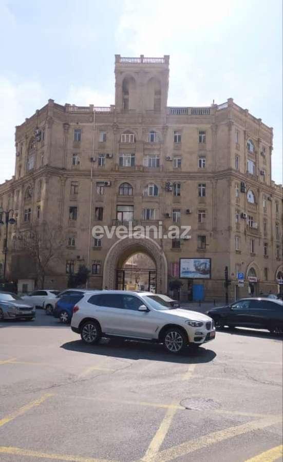 Satılır, köhnə tikili, 3 otaqlı, 77 m², Bakı, Nəsimi r, 28 may m.