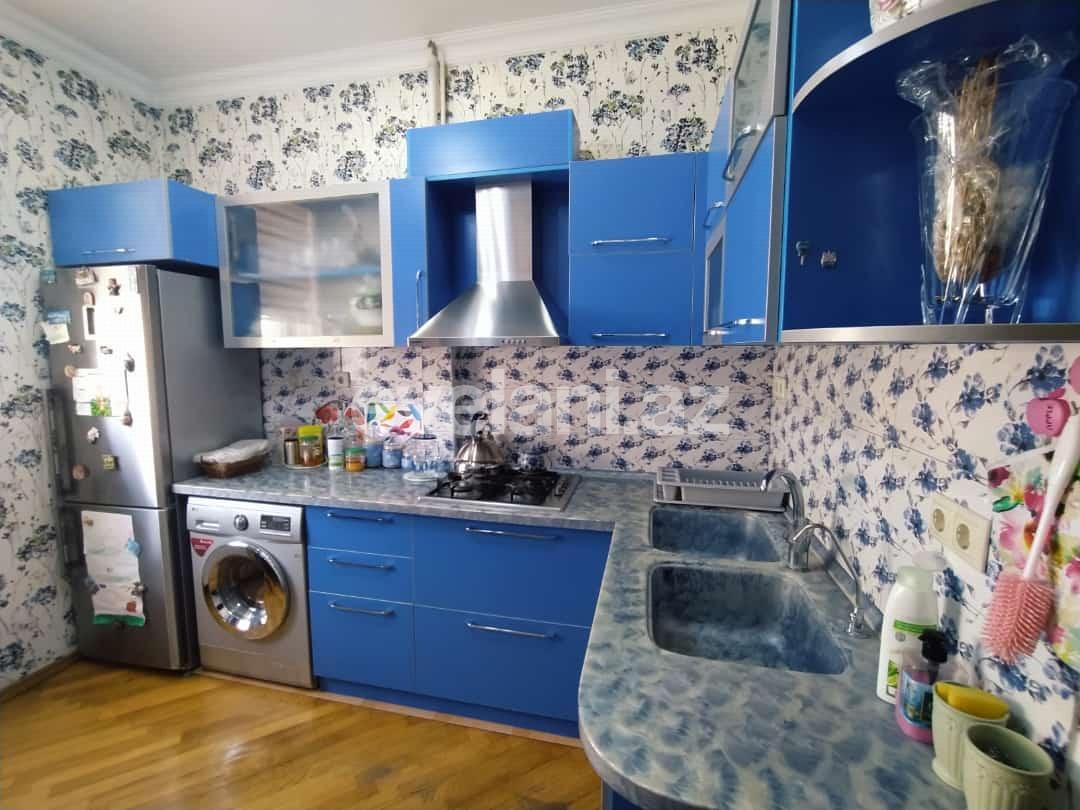 Satılır, köhnə tikili, 3 otaqlı, 77 m², Bakı, Nəsimi r, 28 may m.