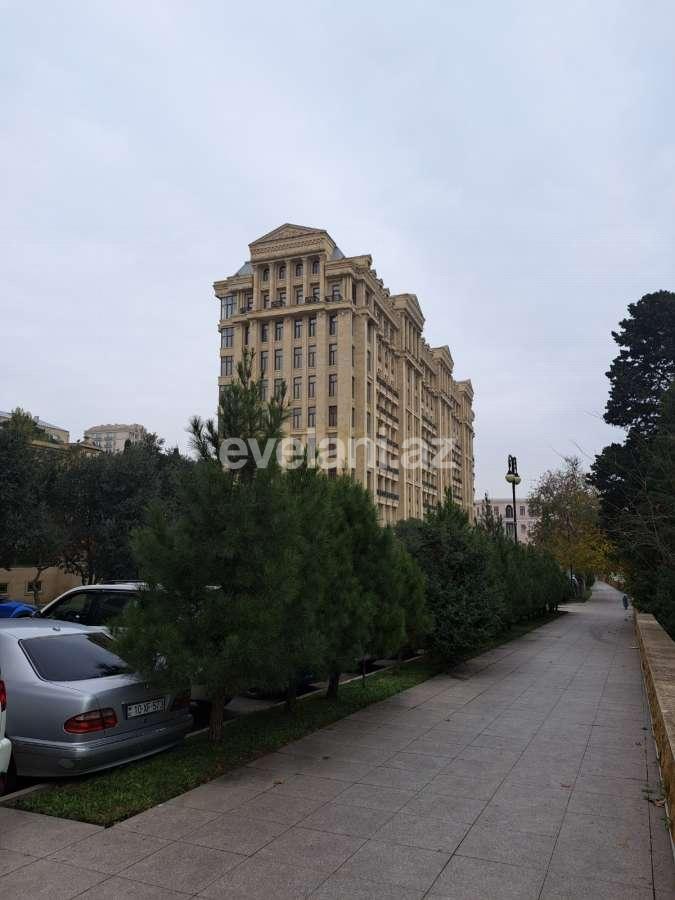 Kirayə verilir, yeni tikili, 3 otaqlı, 110 m², Bakı, Səbail r, İçəri Şəhər m.