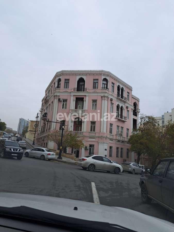 Kirayə verilir, yeni tikili, 3 otaqlı, 110 m², Bakı, Səbail r, İçəri Şəhər m.