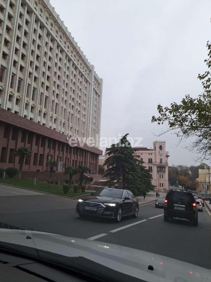 Kirayə verilir, yeni tikili, 3 otaqlı, 110 m², Bakı, Səbail r, İçəri Şəhər m.