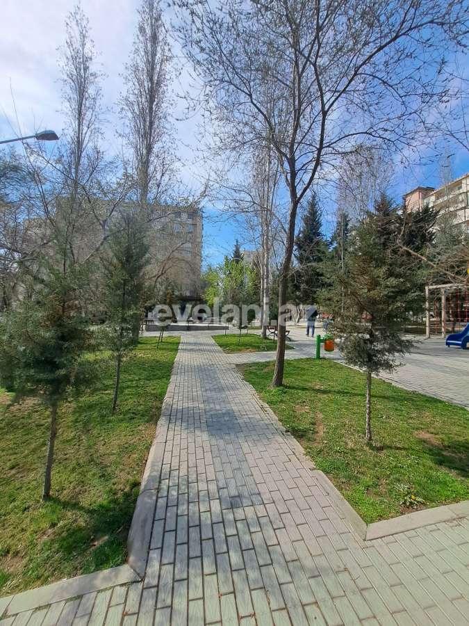 Kirayə verilir, köhnə tikili, 1 otaqlı, 70 m², Bakı, Binəqədi r, 7-ci mikrorayon q, Azadlıq prospekti m.