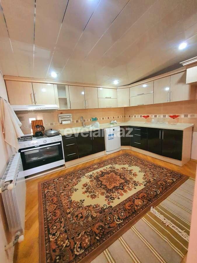 Satılır, villa, 12 otaqlı, 480 m², Bakı, Suraxanı r, Qaraçuxur q.