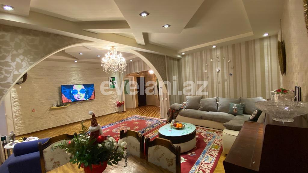 Продаётся, вторичка, 5-комнаты, 125 m², Баку, Бинагадинский r, 8-й микрорайон p, Азадлыг проспекти m.