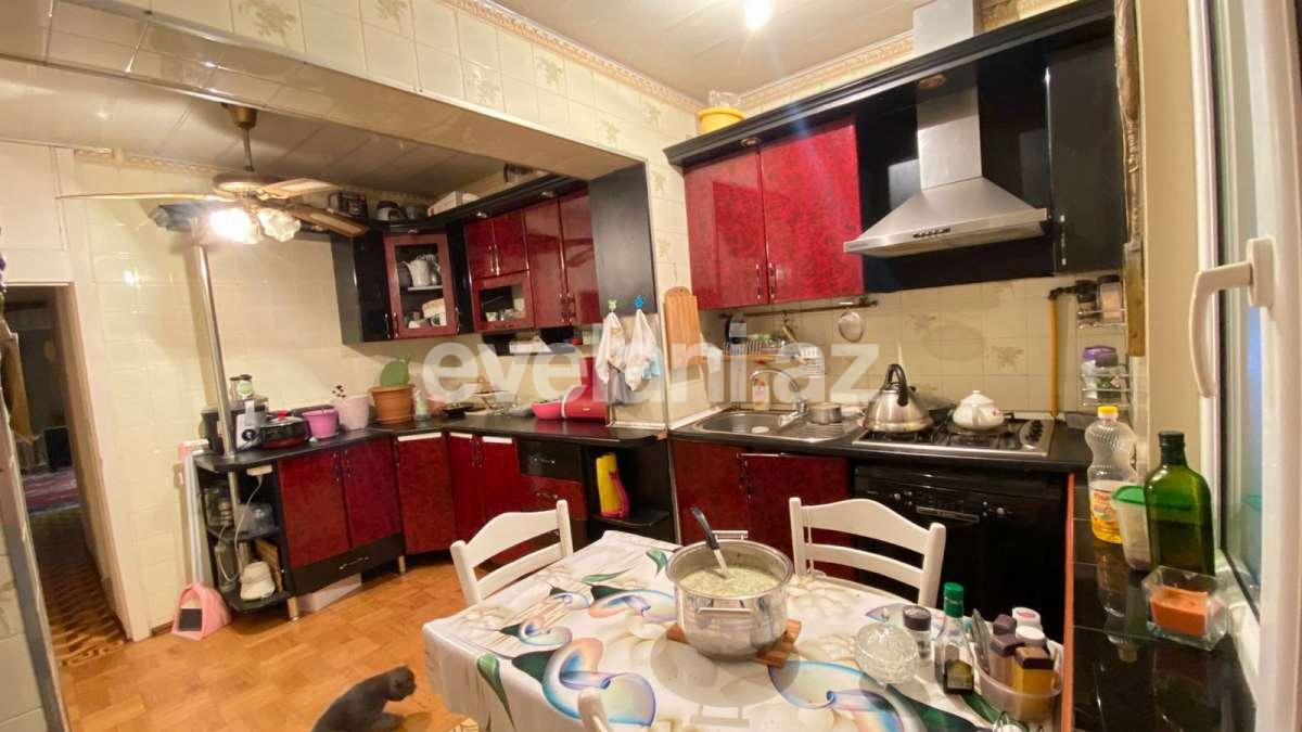 Продаётся, вторичка, 5-комнаты, 125 m², Баку, Бинагадинский r, 8-й микрорайон p, Азадлыг проспекти m.