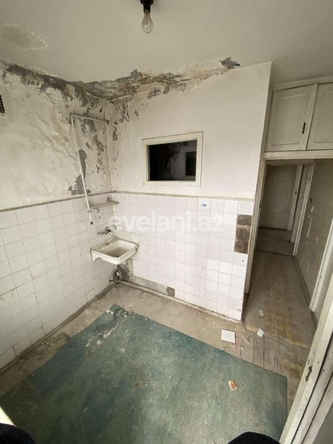 Satılır, köhnə tikili, 3 otaqlı, 90 m², Bakı, Binəqədi r, 6-cı mikrorayon q, Nəsimi m.