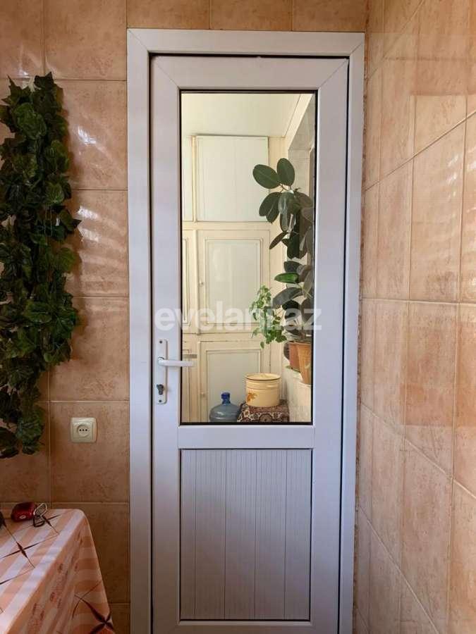 Sale, old building, 3 room, 106 m², Baku, Nasimi r.
