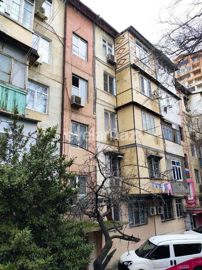 Satılır, köhnə tikili, 3 otaqlı, 60 m², Bakı, Nəsimi r, Memar Əcəmi m.
