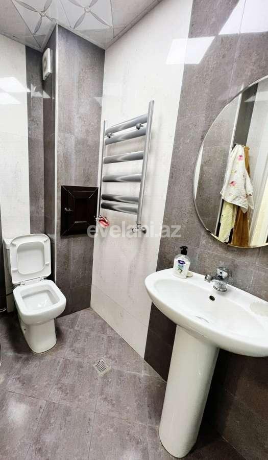 Satılır, yeni tikili, 2 otaqlı, 62 m², Bakı, Binəqədi r, 8-ci mikrorayon q, Azadlıq prospekti m.