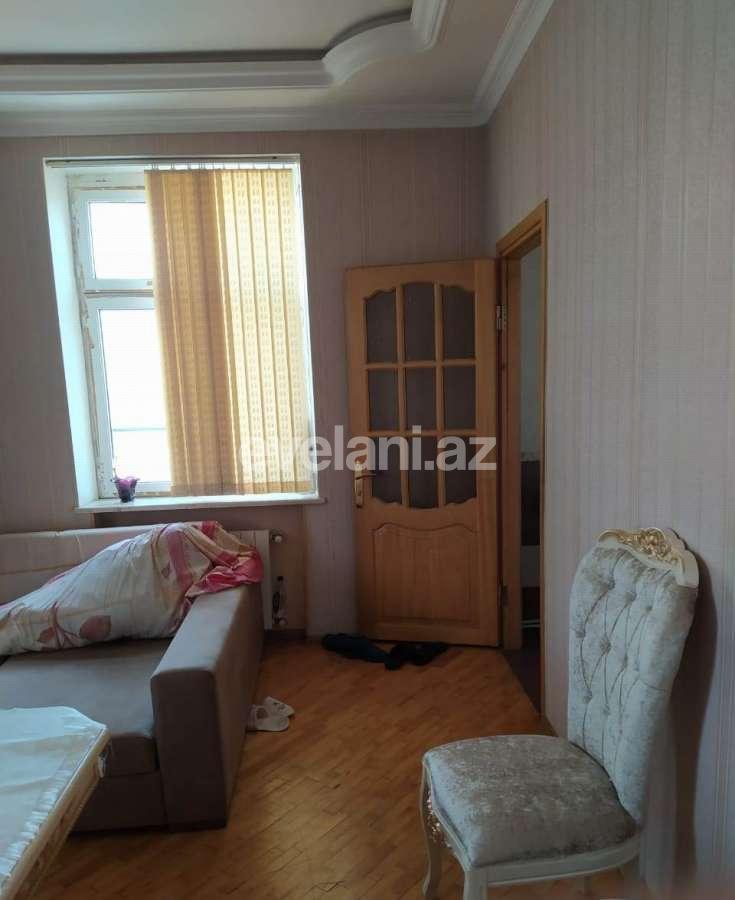 Сдаётся, вторичка, 3-комнаты, 70 m², Баку, Ясамальский r, Элмляр Академиясы m.