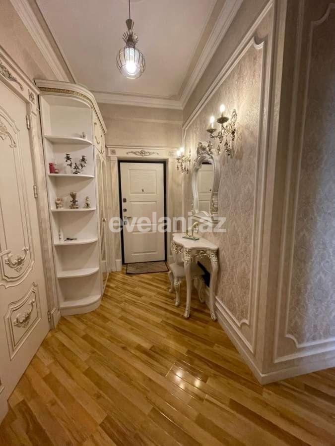 Satılır, yeni tikili, 3 otaqlı, 118 m², Bakı, Binəqədi r, 8-ci mikrorayon q, Azadlıq prospekti m.