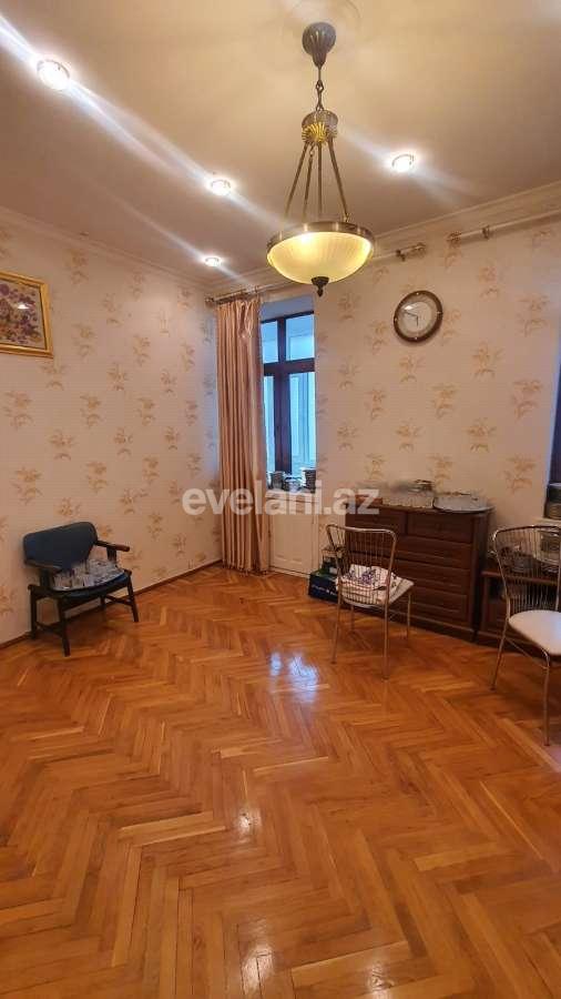 Kirayə verilir, köhnə tikili, 3 otaqlı, 82 m², Bakı, Səbail r, Sahil m.