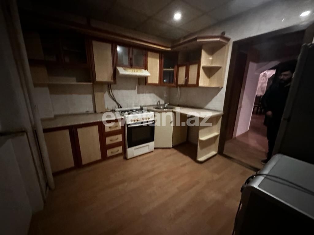Satılır, köhnə tikili, 3 otaqlı, 100 m², Bakı, Sabunçu r, Bakıxanov q, Neftçilər m.