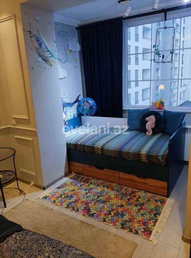 Satılır, köhnə tikili, 2 otaqlı, 58 m², Bakı, Yasamal r, Elmlər Akademiyası m.