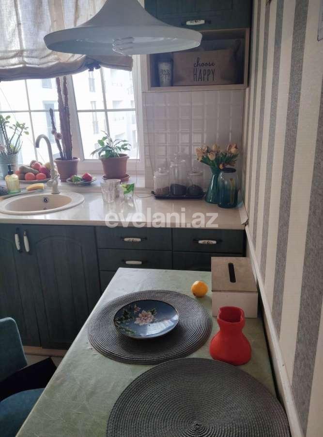 Satılır, köhnə tikili, 2 otaqlı, 58 m², Bakı, Yasamal r, Elmlər Akademiyası m.
