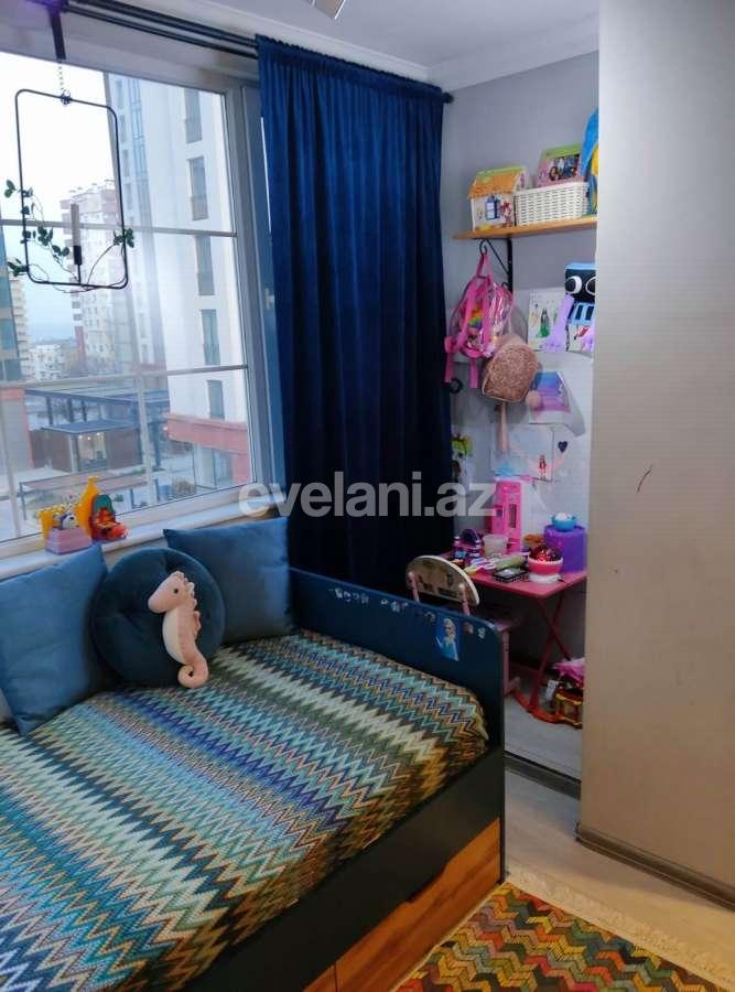 Satılır, köhnə tikili, 2 otaqlı, 58 m², Bakı, Yasamal r, Elmlər Akademiyası m.