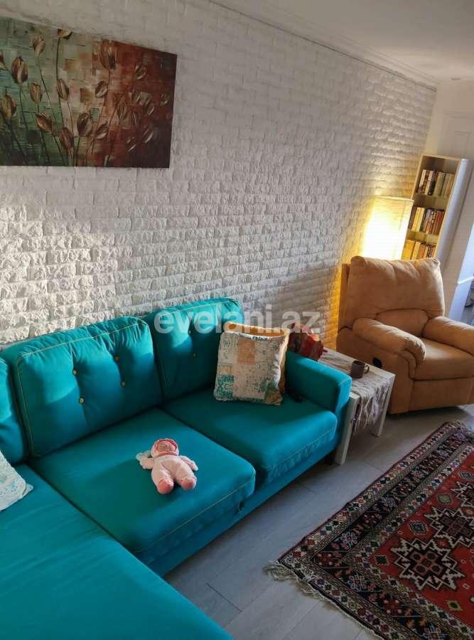 Satılır, köhnə tikili, 2 otaqlı, 58 m², Bakı, Yasamal r, Elmlər Akademiyası m.