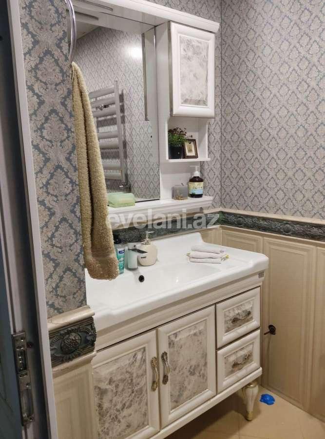 Satılır, köhnə tikili, 2 otaqlı, 58 m², Bakı, Yasamal r, Elmlər Akademiyası m.