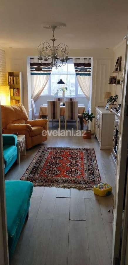 Satılır, köhnə tikili, 2 otaqlı, 58 m², Bakı, Yasamal r, Elmlər Akademiyası m.