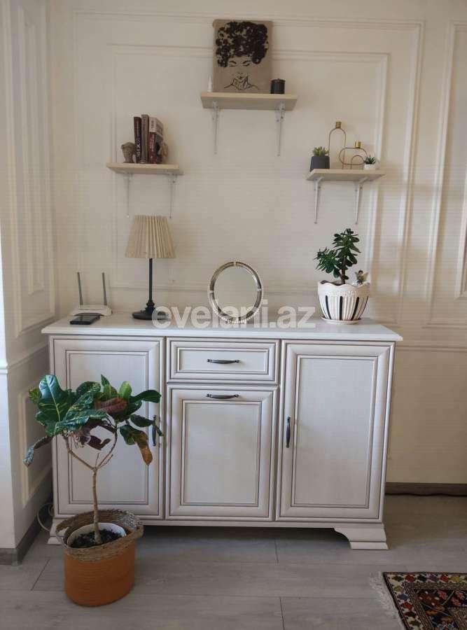 Satılır, köhnə tikili, 2 otaqlı, 58 m², Bakı, Yasamal r, Elmlər Akademiyası m.