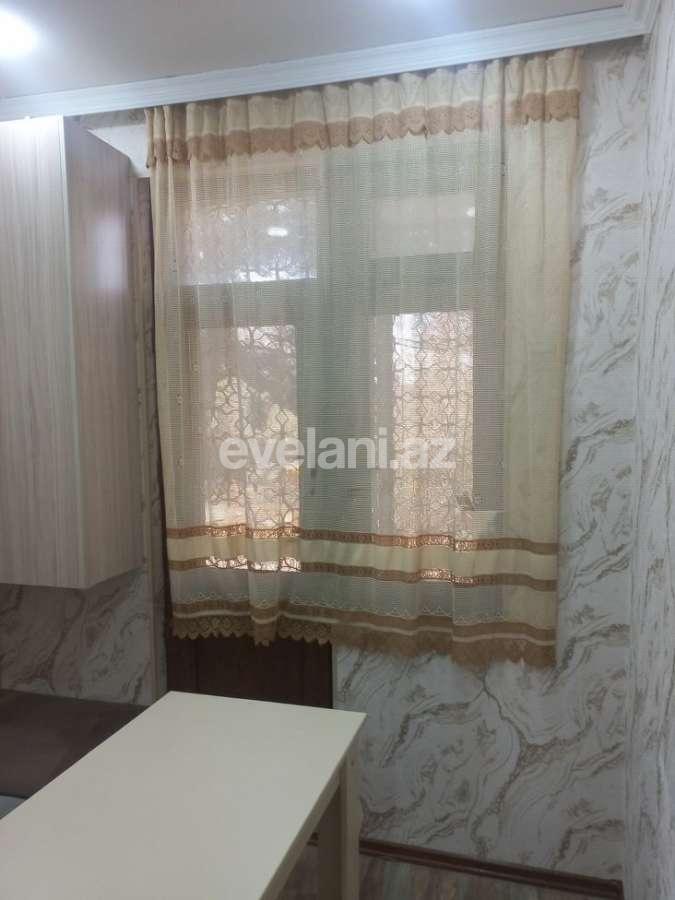 Satılır, köhnə tikili, 2 otaqlı, 50 m², Bakı, Nəsimi r, 4-cü mikrorayon q, Memar Əcəmi m.